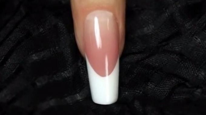 Marilyn nail with gel